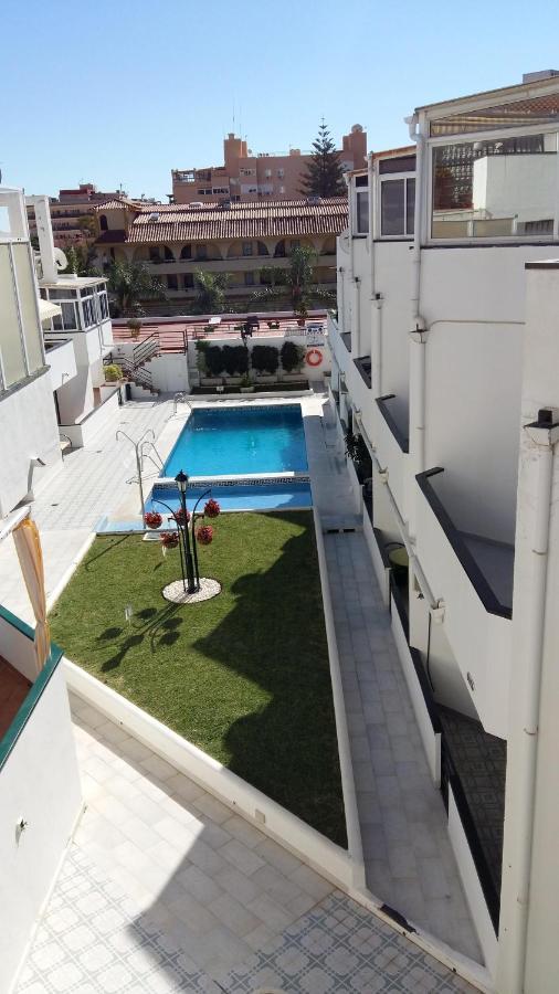 Apartamento Oasis ตอร์เรโมลิโนส ภายนอก รูปภาพ