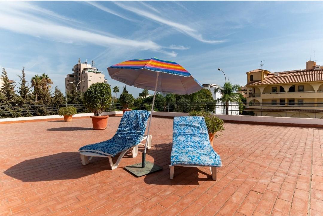 Apartamento Oasis ตอร์เรโมลิโนส ภายนอก รูปภาพ